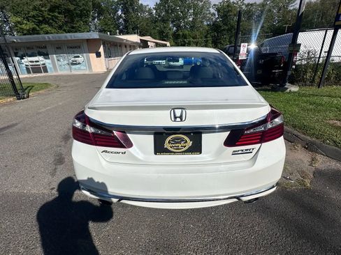 Used 2017 Honda Accord Sport Special Edition image 6