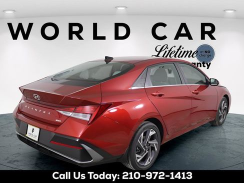 New 2025 Hyundai Elantra Limited FWD image 8