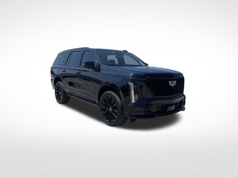 Used 2025 Cadillac Escalade V w/ LPO, ONYX Package AWD/4WD image 7