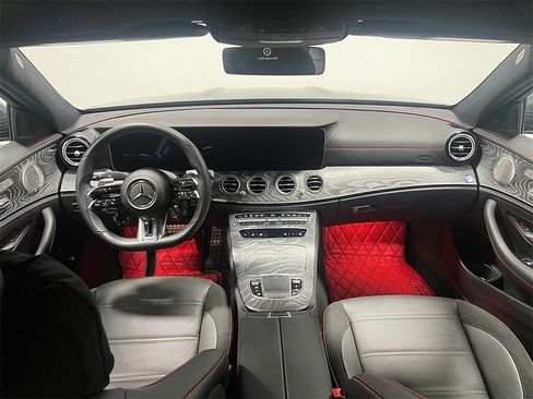 Used 2022 Mercedes-Benz E 53 AMG 4MATIC Sedan image 30