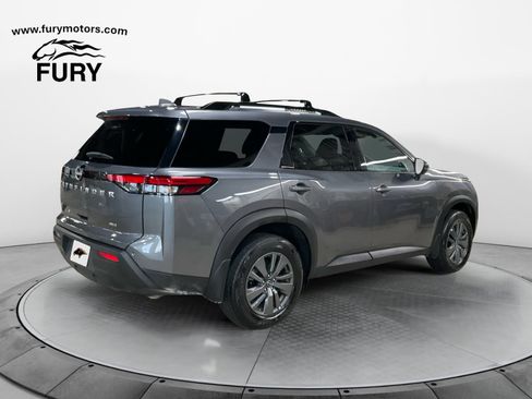 Used 2025 Nissan Pathfinder SV AWD/4WD image 4