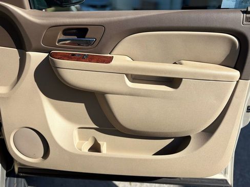 Used 2010 Chevrolet Tahoe LT w/ Regional Value Package image 12