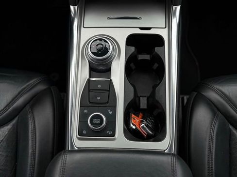 Certified 2020 Ford Explorer Platinum image 33