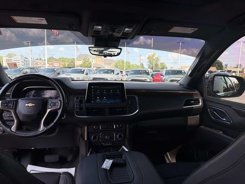 Used 2024 Chevrolet Suburban High Country w/ Advanced Technology Package AWD/4WD image 19