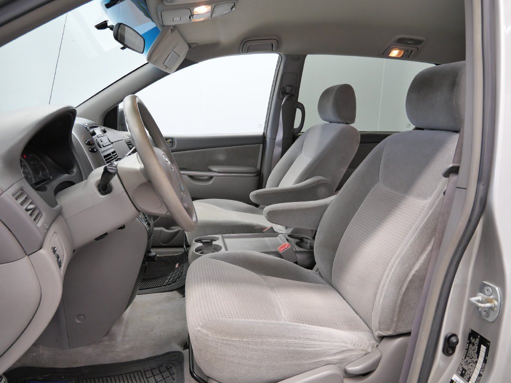 Used 2006 Toyota Sienna CE FWD image 8