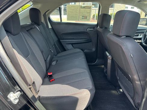 Used 2017 Chevrolet Equinox LS image 23