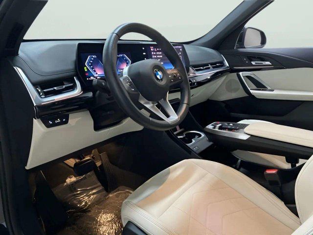 Used 2026 BMW X1 xDrive28i AWD/4WD image 18
