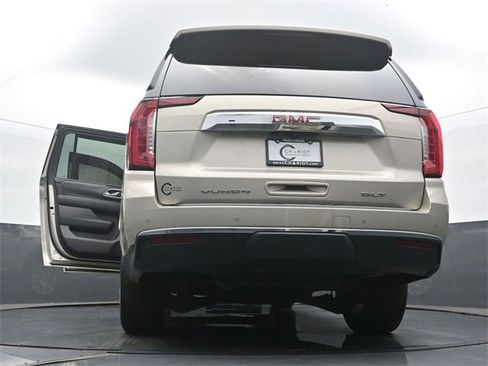 Used 2023 GMC Yukon XL SLT image 62