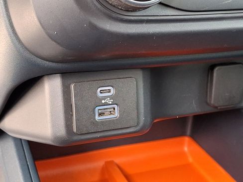 Certified 2022 Ford Maverick XLT image 18