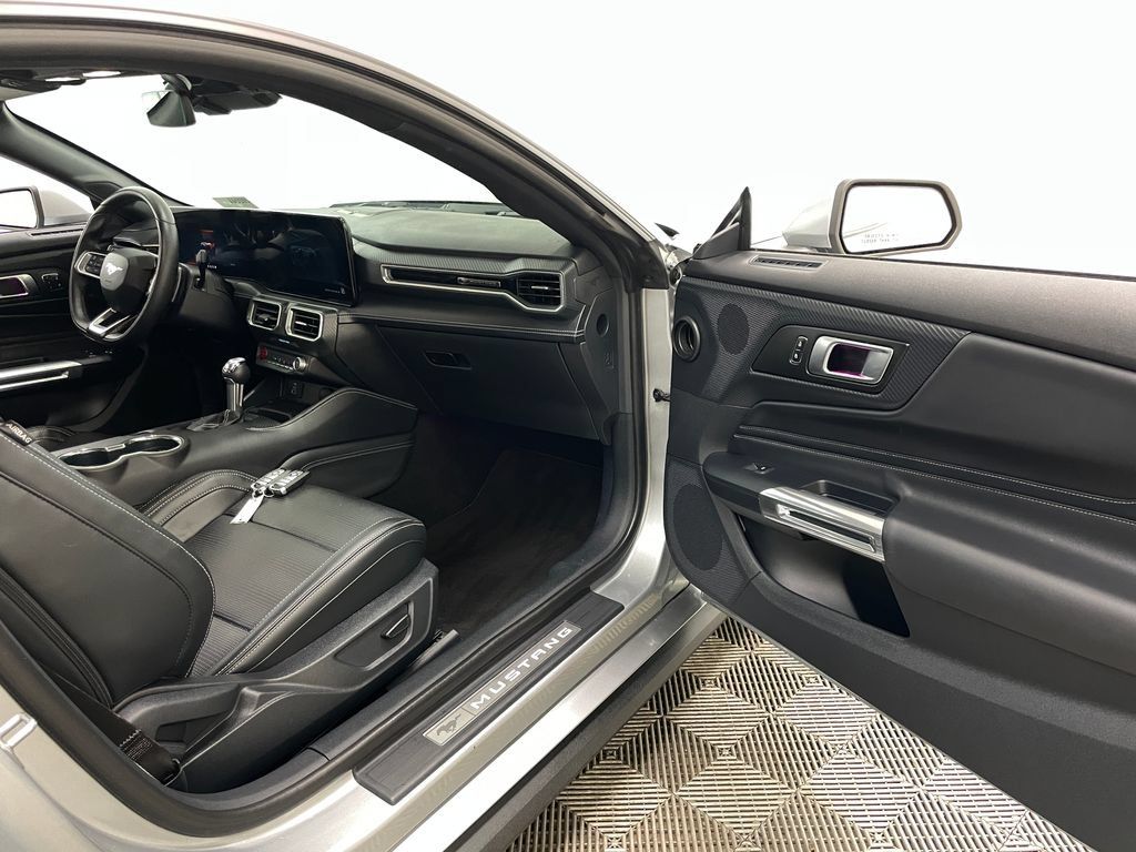 Used 2024 Ford Mustang GT Premium RWD image 33
