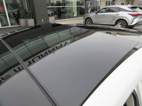 Used 2025 Lexus ES 350 w/ Premium Package image 16