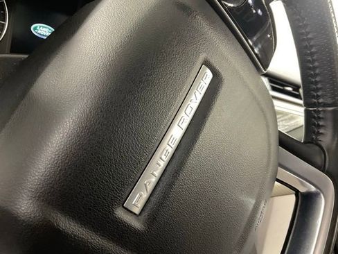 Used 2018 Land Rover Range Rover Velar S image 43