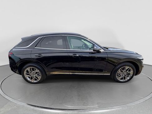 Certified 2025 Genesis GV70 2.5T AWD/4WD image 6