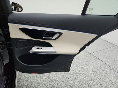 Used 2026 Mercedes-Benz E 350 4MATIC Sedan image 30