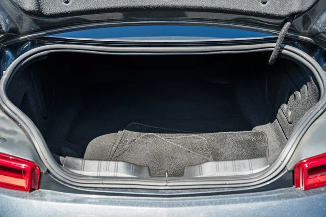 Used 2018 Chevrolet Camaro SS RWD image 10