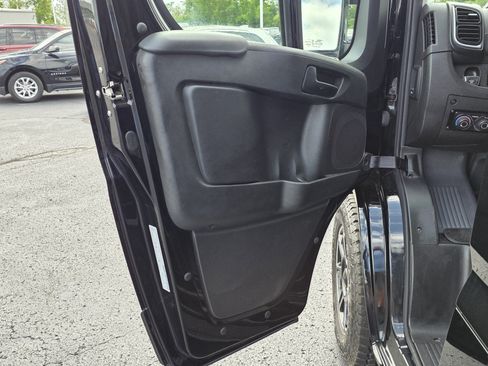 Used 2023 RAM ProMaster 3500 w/ Premium Appearance Group FWD image 37