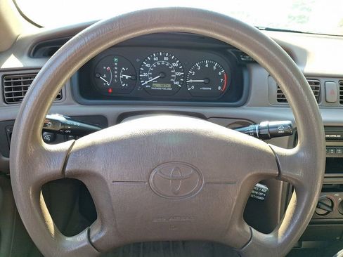Used 1998 Toyota Camry LE image 22