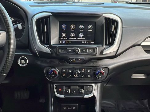 Used 2023 GMC Terrain SLE w/ Driver Convenience Package image 18
