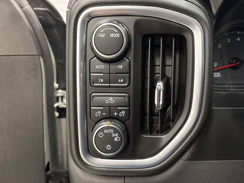 Used 2020 Chevrolet Silverado 1500 LT w/ All-Star Edition image 27