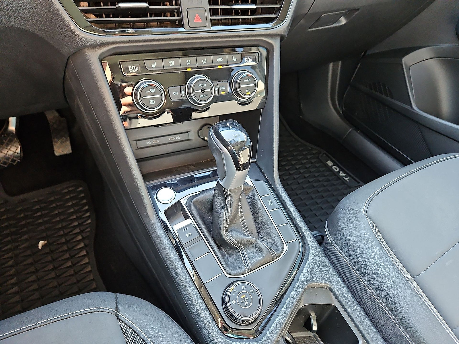 Certified 2024 Volkswagen Taos SE AWD/4WD image 22