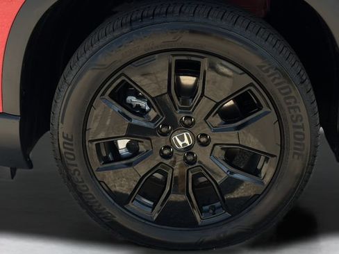 Certified 2026 Honda Pilot Black Edition image 9