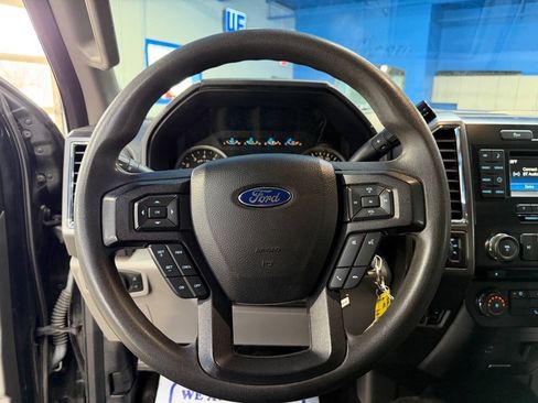 Used 2016 Ford F150 XLT AWD/4WD image 21