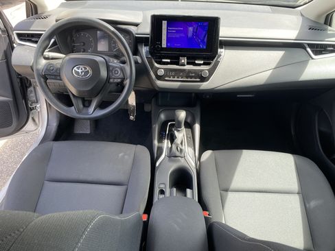Used 2025 Toyota Corolla LE FWD image 18
