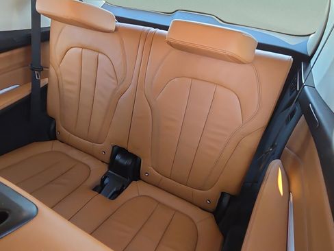 Used 2021 BMW X7 xDrive40i w/ Cold Weather Package image 12