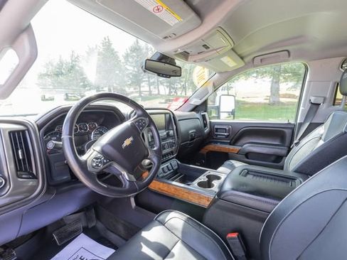 Used 2017 Chevrolet Silverado 2500 High Country w/ Duramax Plus Package AWD/4WD image 9