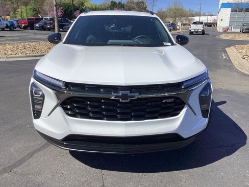 New 2026 Chevrolet Trax RS w/ Driver Confidence Package FWD image 4