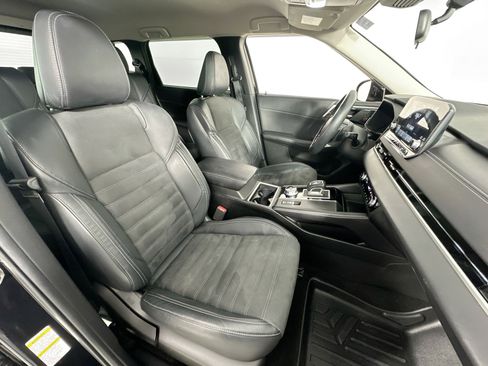 Used 2022 Mitsubishi Outlander SE image 27