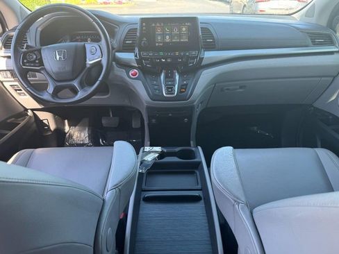 Used 2018 Honda Odyssey Touring image 17