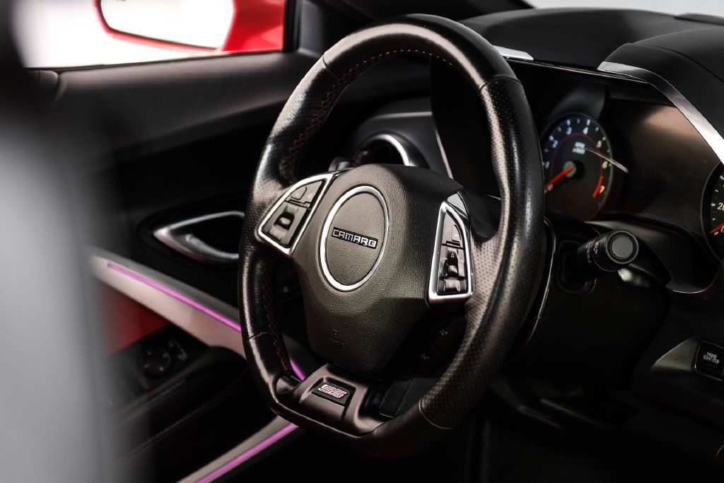 Used 2023 Chevrolet Camaro SS RWD image 11