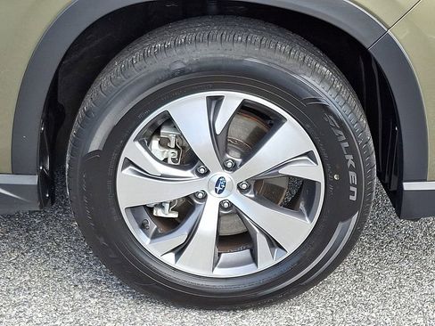 Certified 2023 Subaru Ascent Premium w/ Convenience Package AWD/4WD image 9