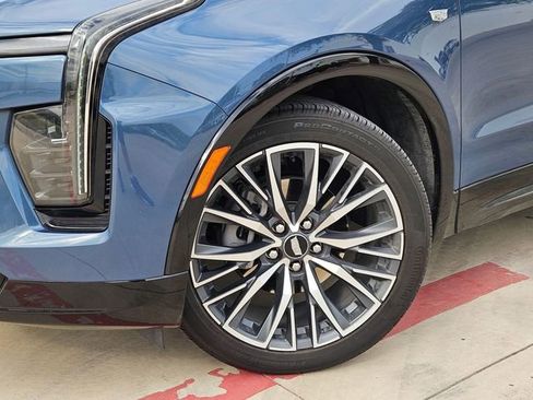 Certified 2024 Cadillac XT4 Sport image 5