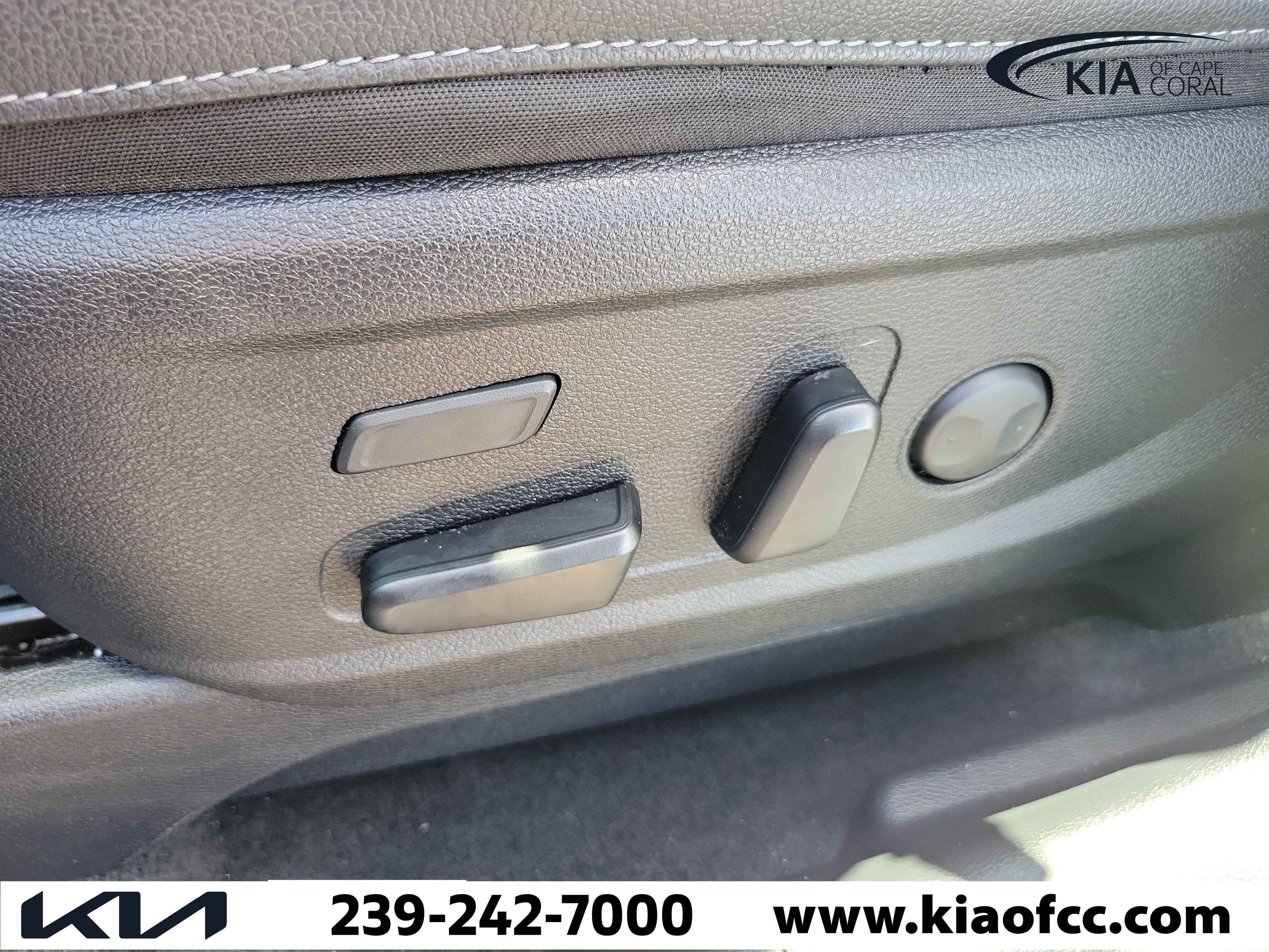 Used 2021 Kia Telluride SX w/ Towing Package FWD image 24