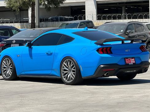 Used 2025 Ford Mustang GT Premium RWD image 7