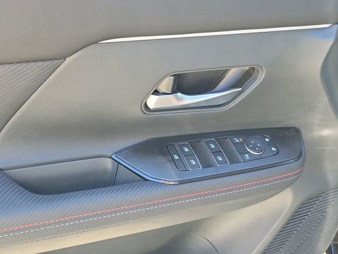 New 2026 Nissan Kicks SR w/ Cold Weather Package image 21