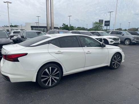 Used 2019 Nissan Altima 2.5 SR w/ SR Premium Package AWD/4WD image 2