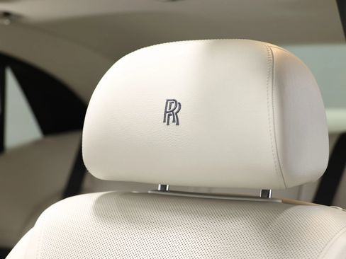 Used 2015 Rolls-Royce Ghost RWD image 18