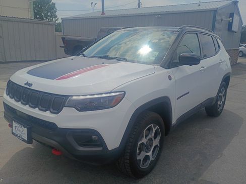 Used 2022 Jeep Compass Trailhawk w/ Trailhawk Elite Group AWD/4WD image 2