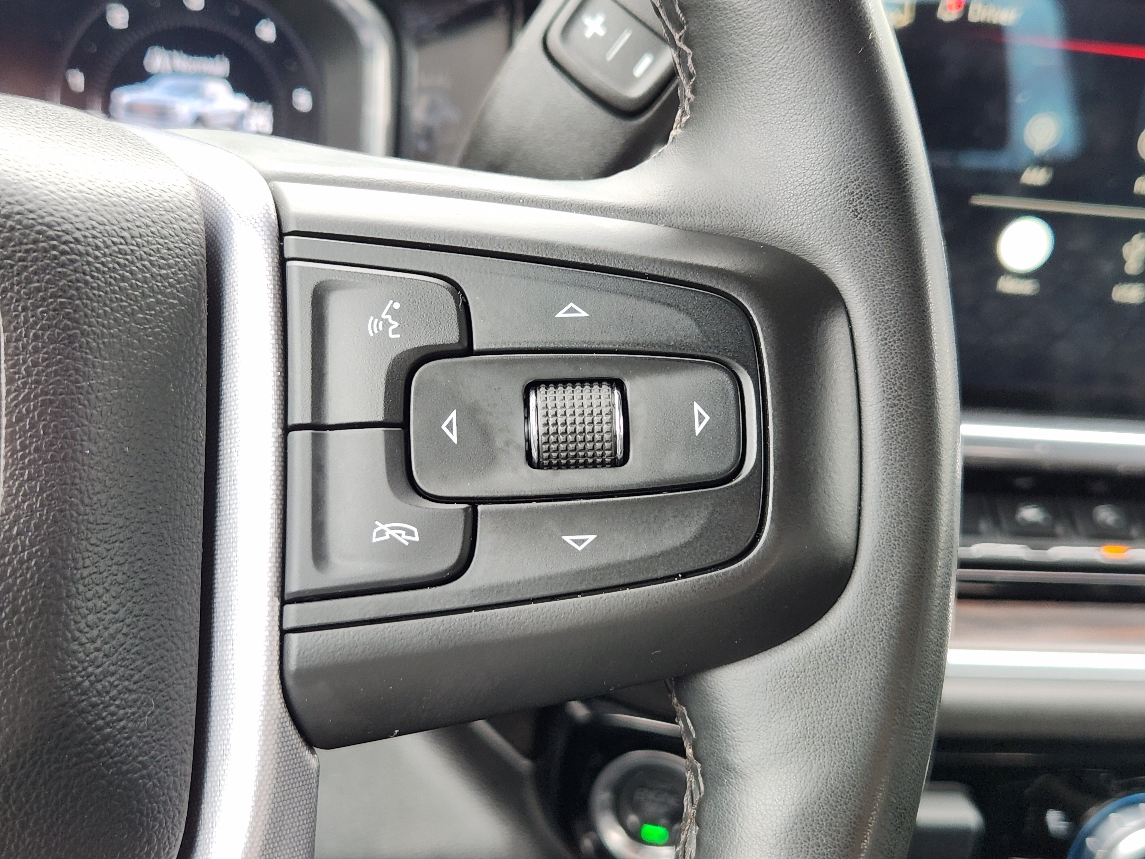 Used 2025 GMC Sierra 1500 SLT AWD/4WD image 30