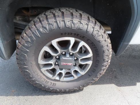 Used 2022 GMC Sierra 2500 AT4 w/ Gooseneck/5TH Wheel Package image 21