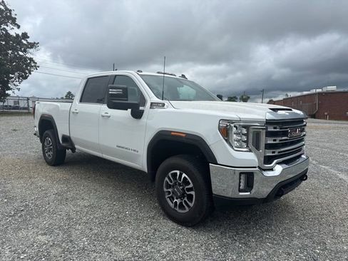 Used 2022 GMC Sierra 2500 SLE w/ SLE Value Package; AWD/4WD image 3