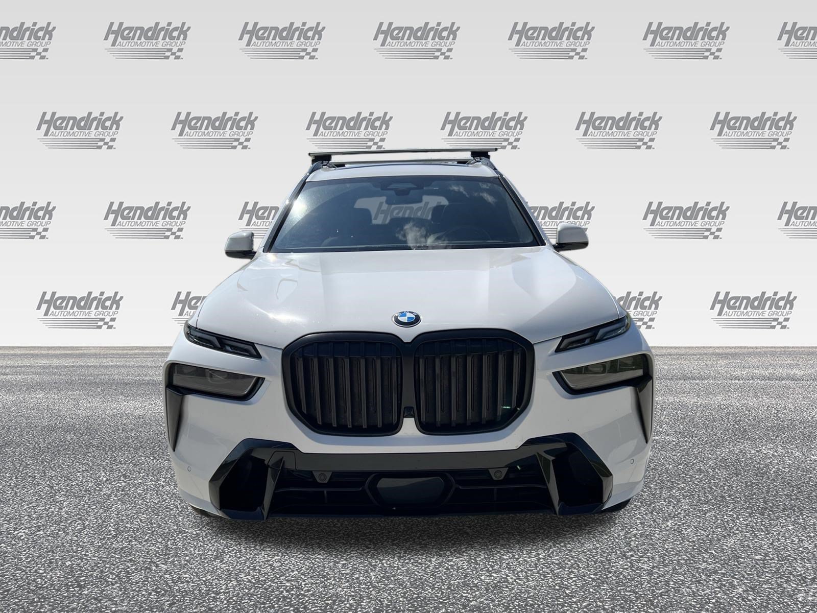Used 2024 BMW X7 xDrive40i w/ Executive Package AWD/4WD image 3