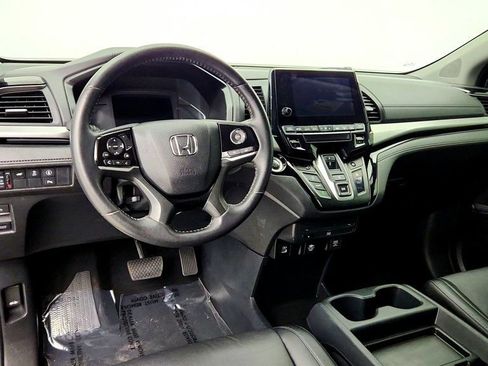 Used 2023 Honda Odyssey Touring image 13