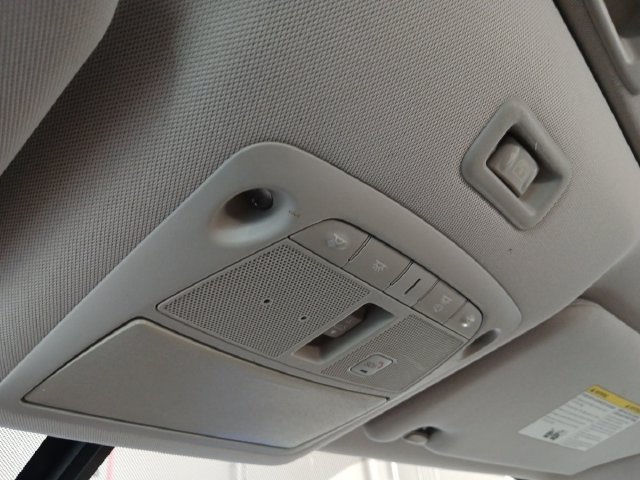Used 2020 Nissan Pathfinder Platinum FWD image 13