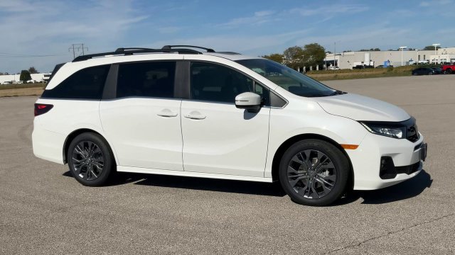 New 2027 Honda Odyssey Touring image 2