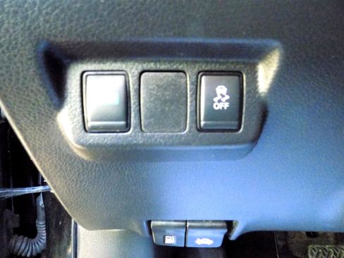 Used 2019 Nissan Sentra S image 27