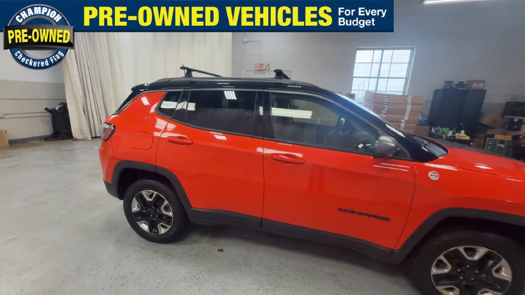 Used 2018 Jeep Compass Trailhawk w/ Navigation Group AWD/4WD image 11